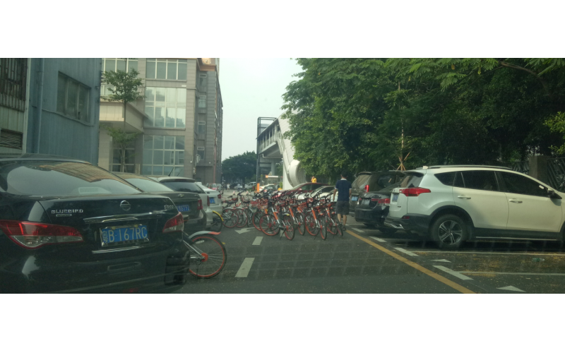 同學(xué)32年，相見后送別，計(jì)算機(jī)科學(xué)系轉(zhuǎn)行模具廠后的見面